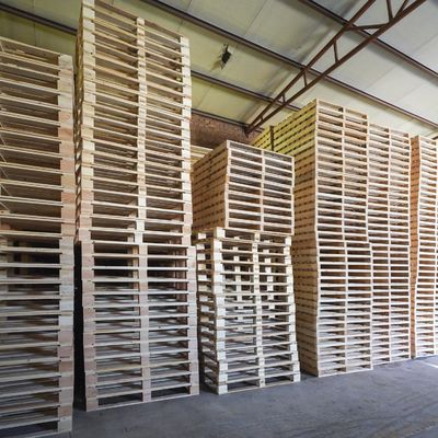 İyi fiyat 1200 X 800 Çam Ahşap Palletleri Yüksek Güvenlik Standartı Euro Pallet çevrimiçi